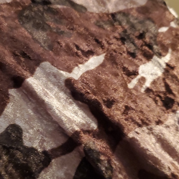 The photo dose no justice to this incredible top T - Picture 7 of 8